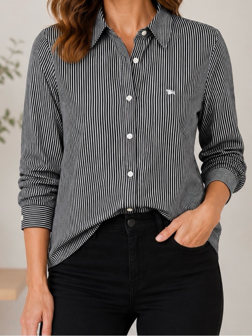 Burberry S classic black-white stripe equestrian knight cotton quiet luxury top